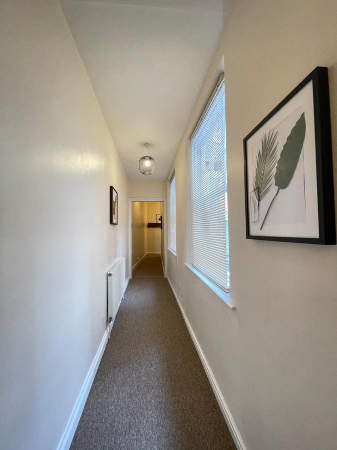 Central Located Two Bedroom Suite Bristol Exterior photo