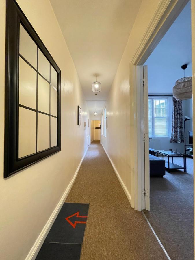 Central Located Two Bedroom Suite Bristol Exterior photo